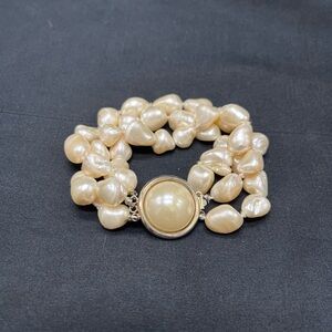 Vintage Faux Baroque Pearl Mother of Pearl SeaShell Bracelet